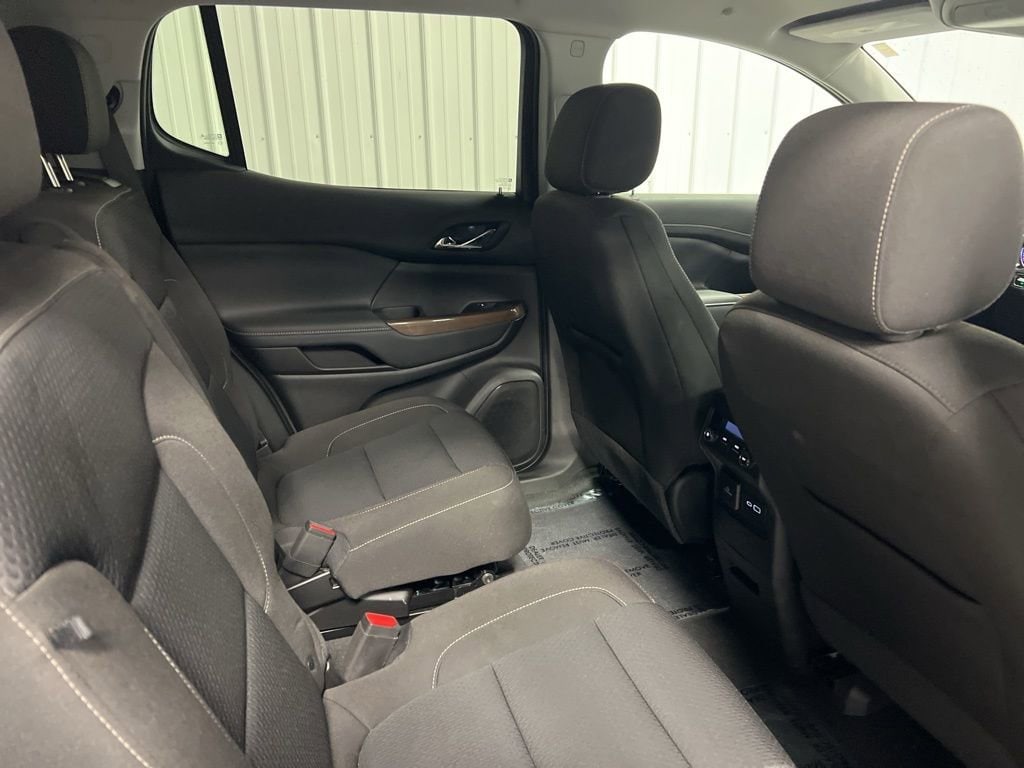2023 GMC Acadia SLE - Photo 11