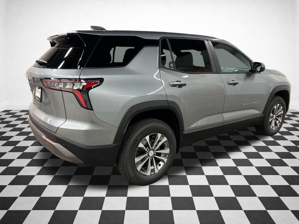 2027 Chevrolet Equinox LT - Photo 15
