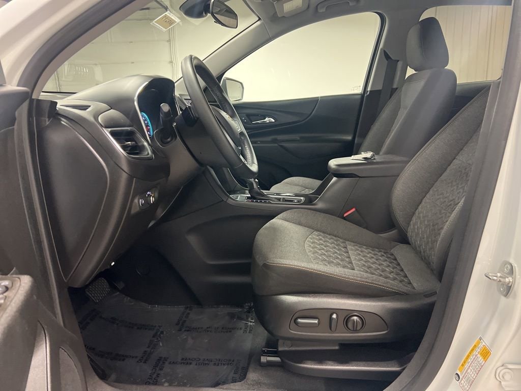 2023 Chevrolet Equinox LT - Photo 9