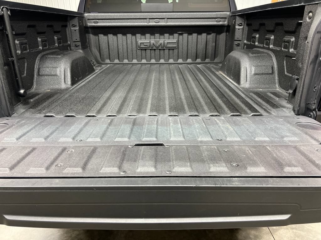 2024 GMC Sierra 1500 SLT - Photo 12
