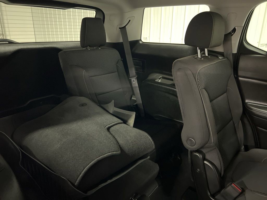 2023 GMC Acadia SLE - Photo 13
