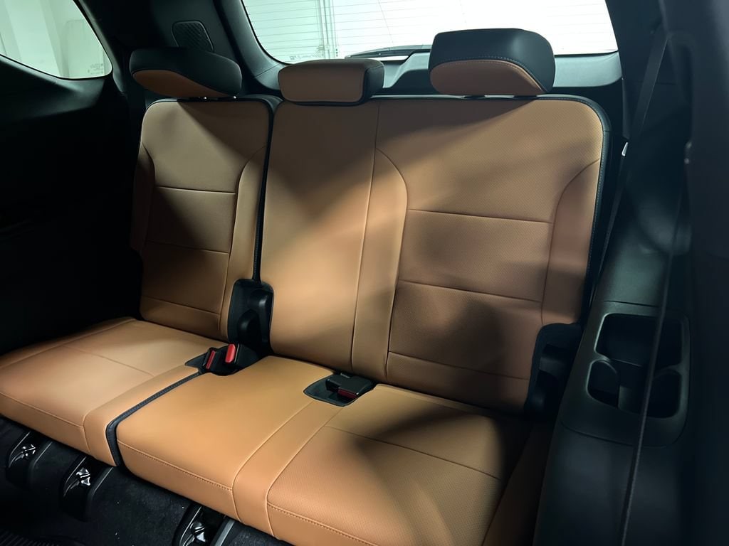2027 Chevrolet Traverse Z71 - Photo 14