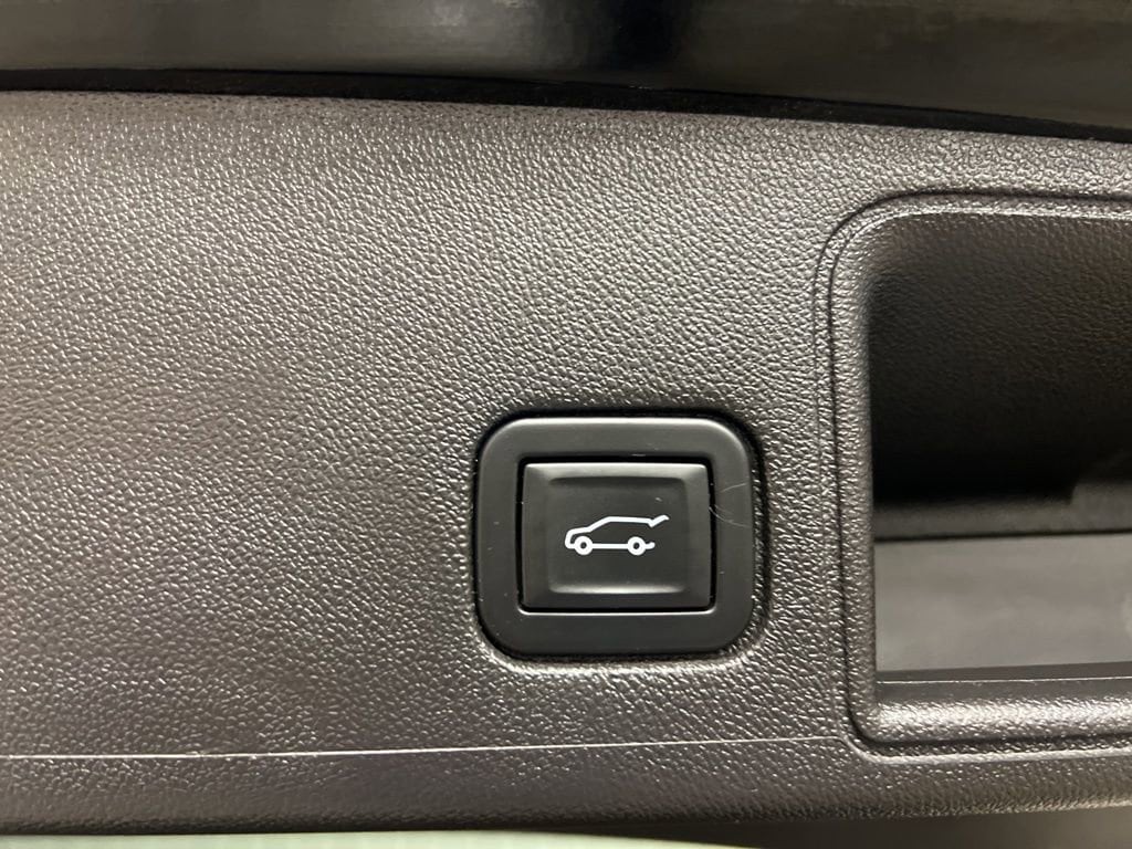 2023 GMC Terrain SLE - Photo 8
