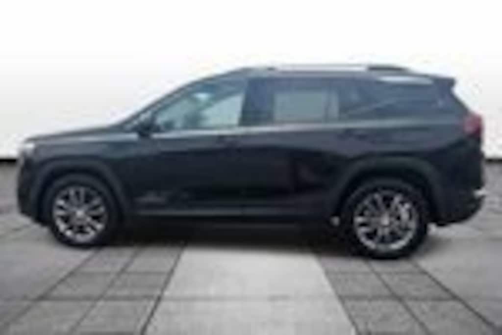 Used 2023 GMC Terrain SLT SUV