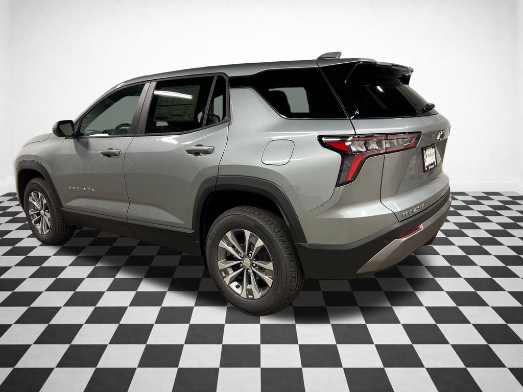 2027 Chevrolet Equinox LT - Photo 11