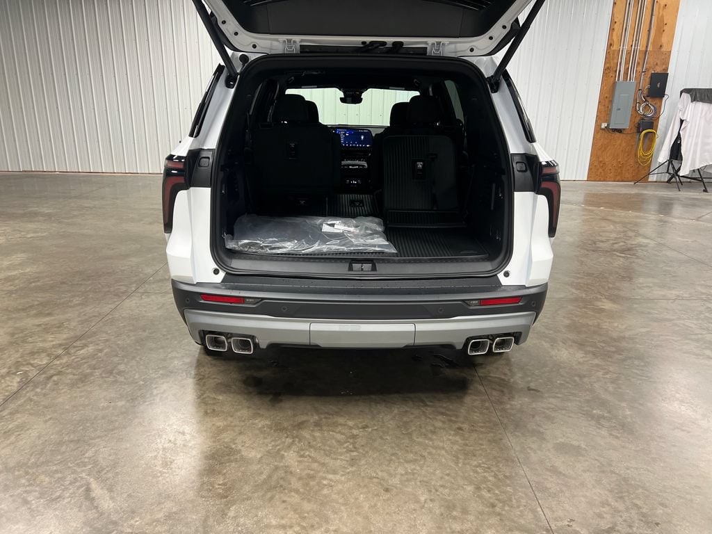 2026 Chevrolet Traverse LT - Photo 11