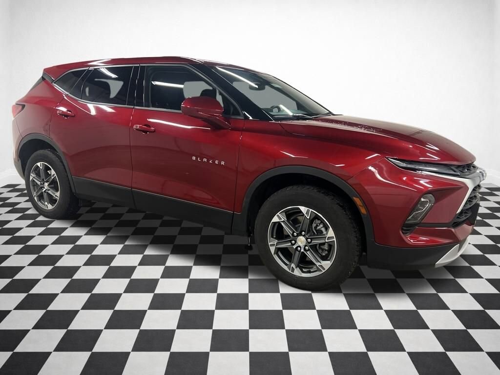 Used 2025 Chevrolet Blazer 2LT SUV