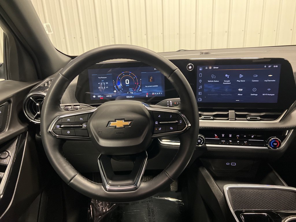2025 Chevrolet Equinox LT - Photo 11