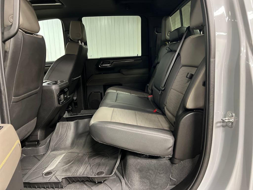2024 Chevrolet Silverado 2500HD ZR2 - Photo 14
