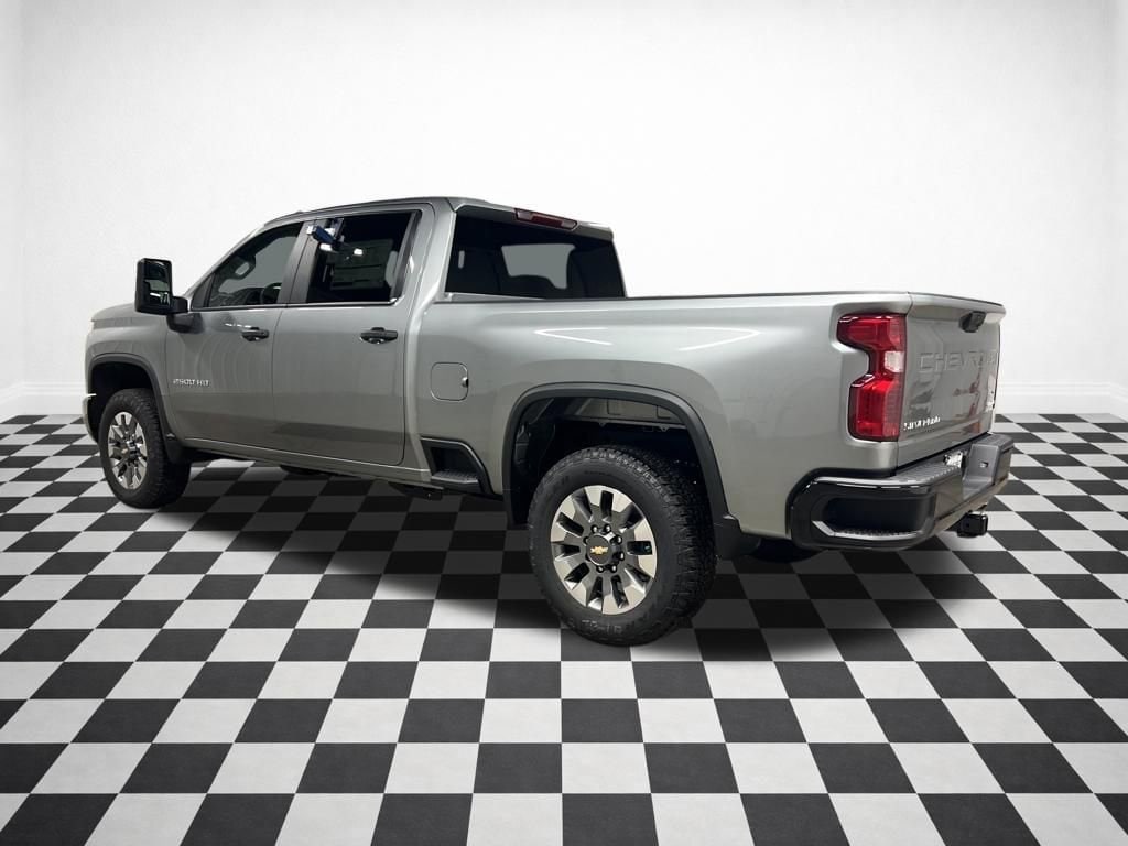 2026 Chevrolet Silverado 2500 HD Custom - Photo 6