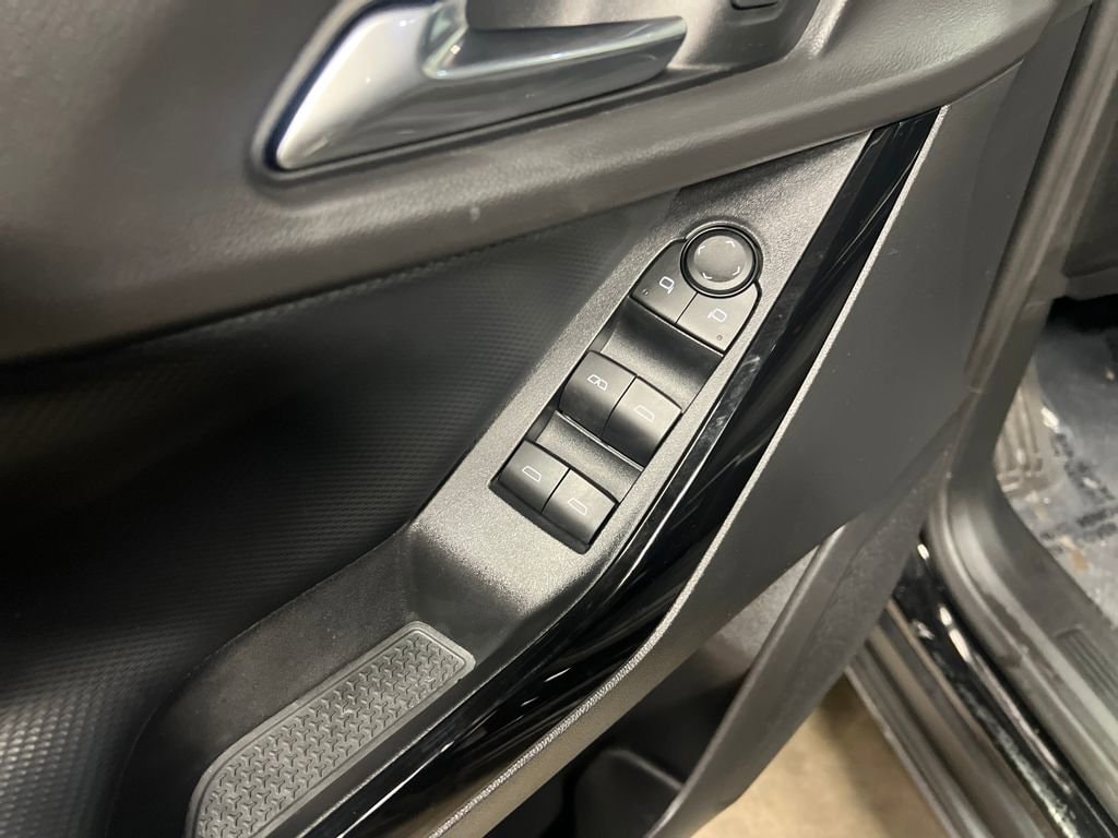 2025 Chevrolet Equinox LT - Photo 16