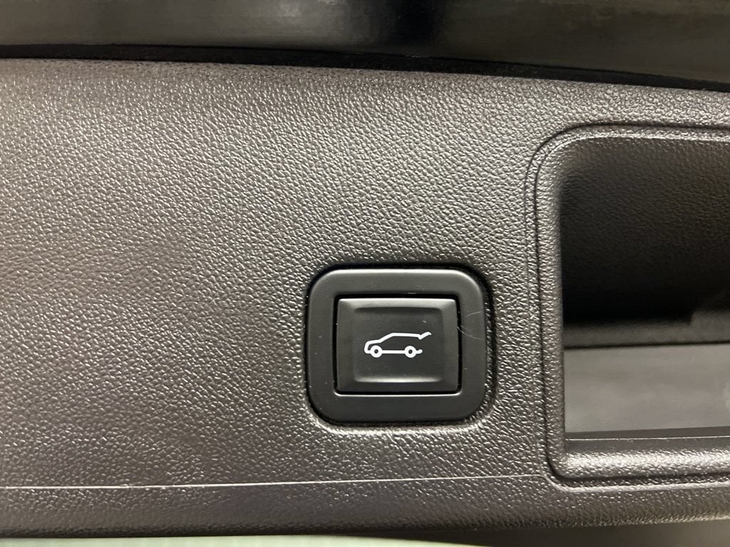 2023 GMC Terrain SLE - Photo 8
