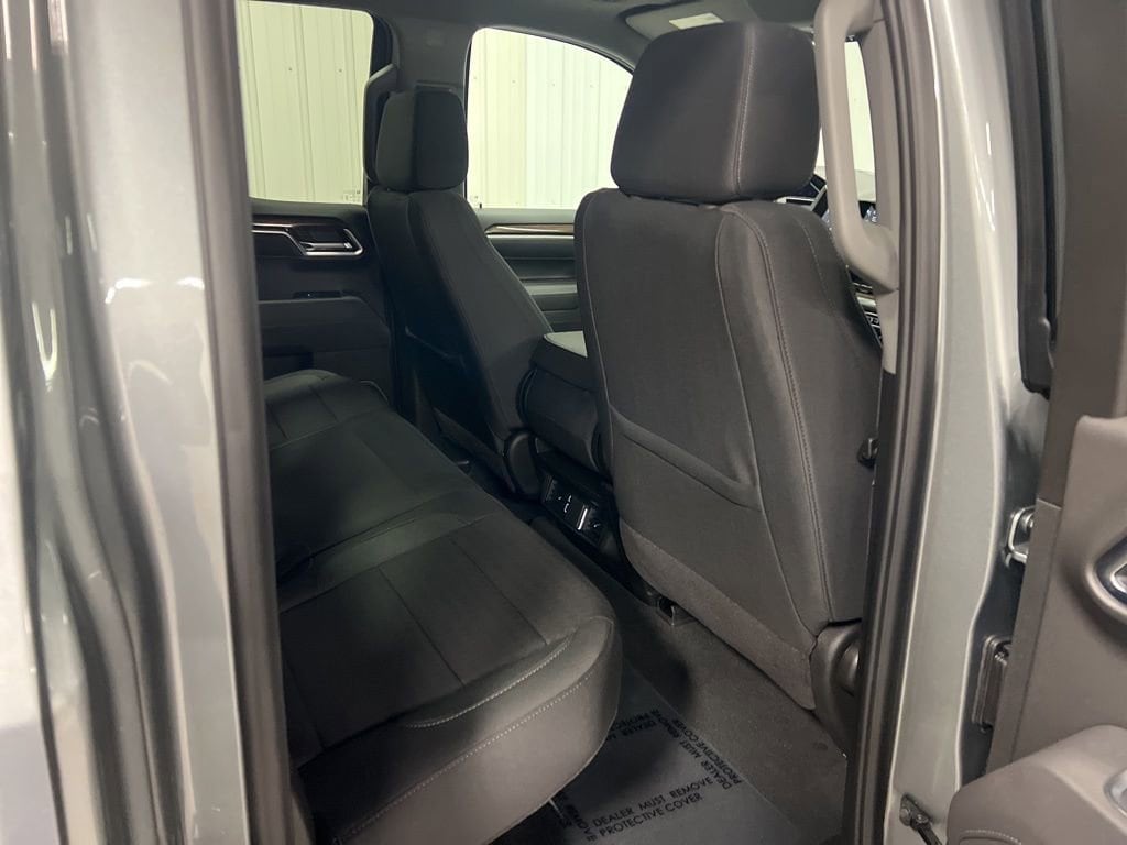 2025 Chevrolet Silverado 1500 LT - Photo 11
