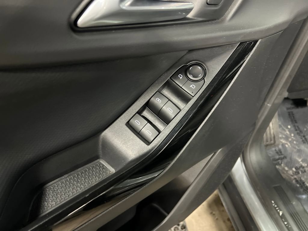 2025 Chevrolet Equinox LT - Photo 16