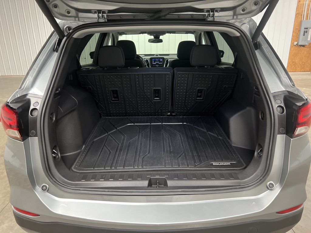 2024 Chevrolet Equinox LT - Photo 12
