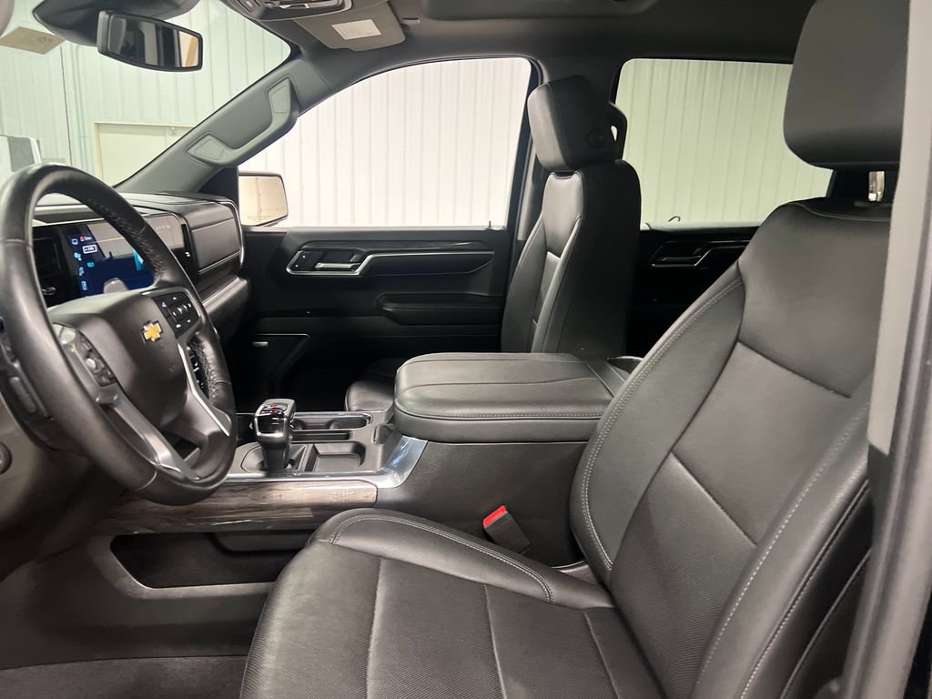 2023 Chevrolet Silverado 1500 LTZ - Photo 13