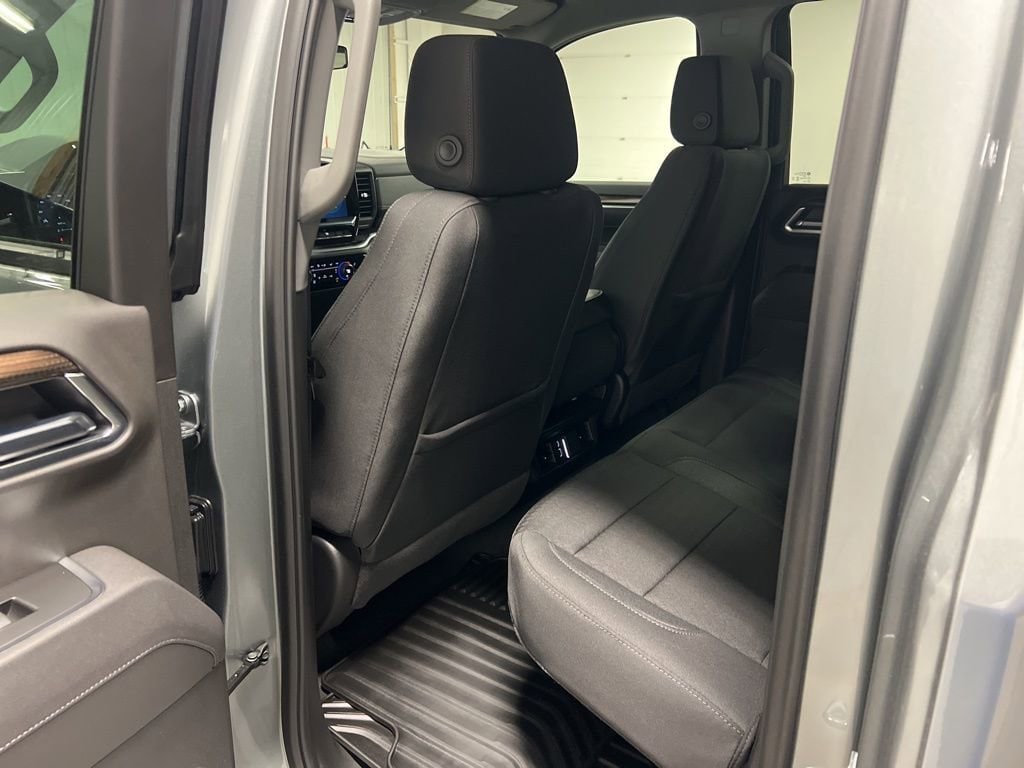 2025 Chevrolet Silverado 1500 LT - Photo 12