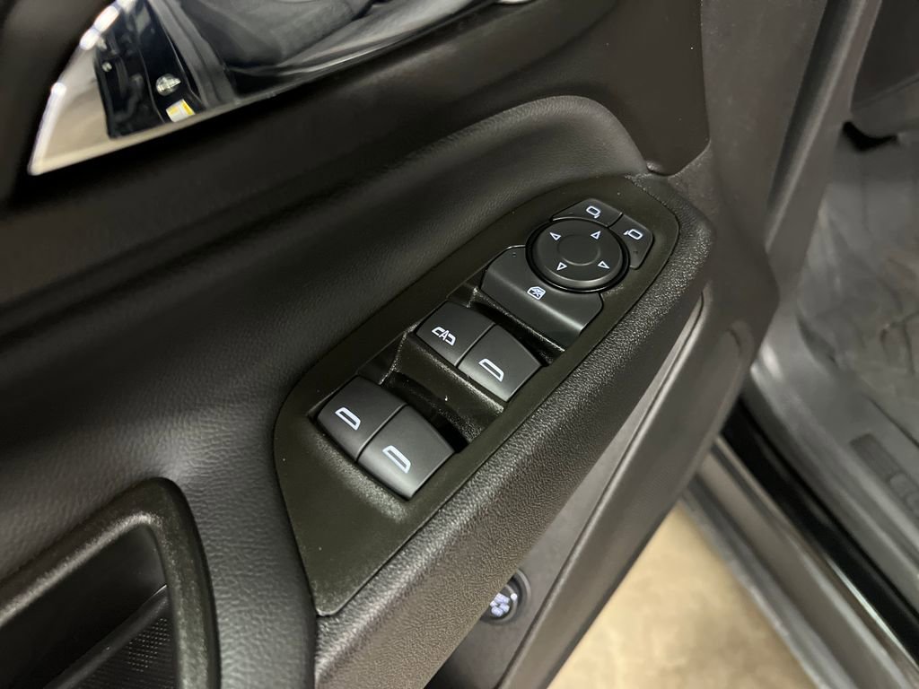 2024 Chevrolet Equinox LT - Photo 16
