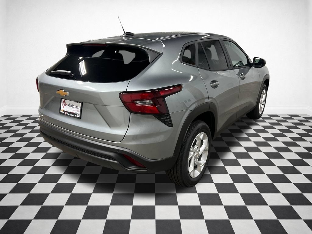 2026 Chevrolet Trax LS - Photo 8