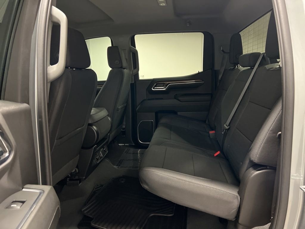 2024 Chevrolet Silverado 1500 LT - Photo 12