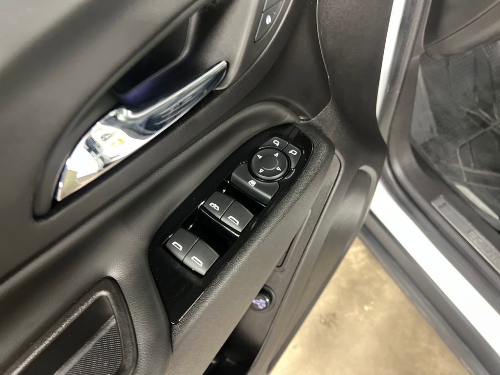 2024 Chevrolet Equinox Premier - Photo 16