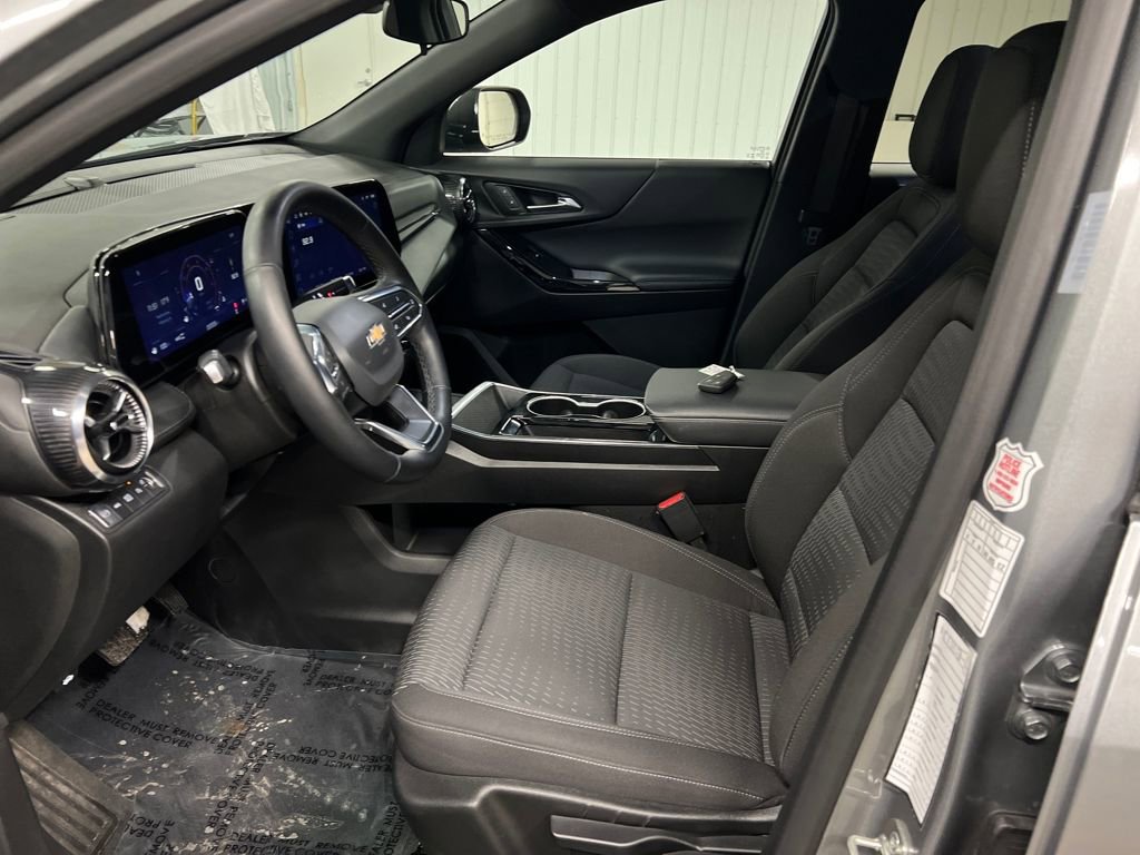 2025 Chevrolet Equinox LT - Photo 13