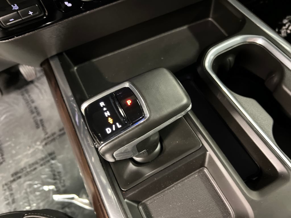 2024 GMC Sierra 1500 SLT - Photo 24