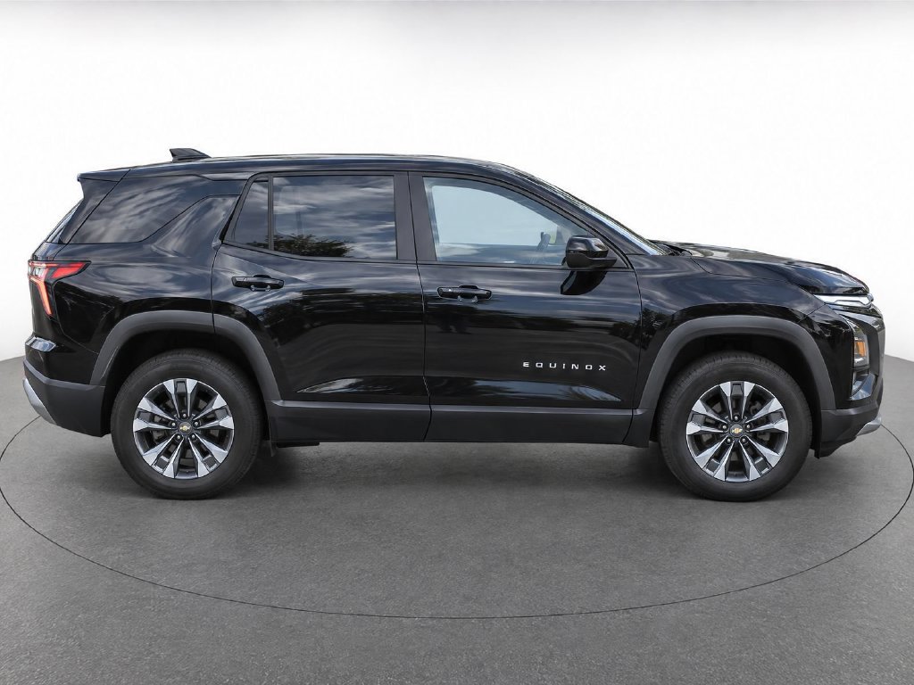 2026 Chevrolet Equinox LT - Photo 9