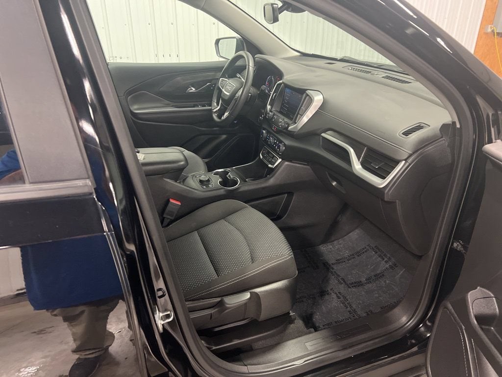2023 GMC Terrain SLE - Photo 9