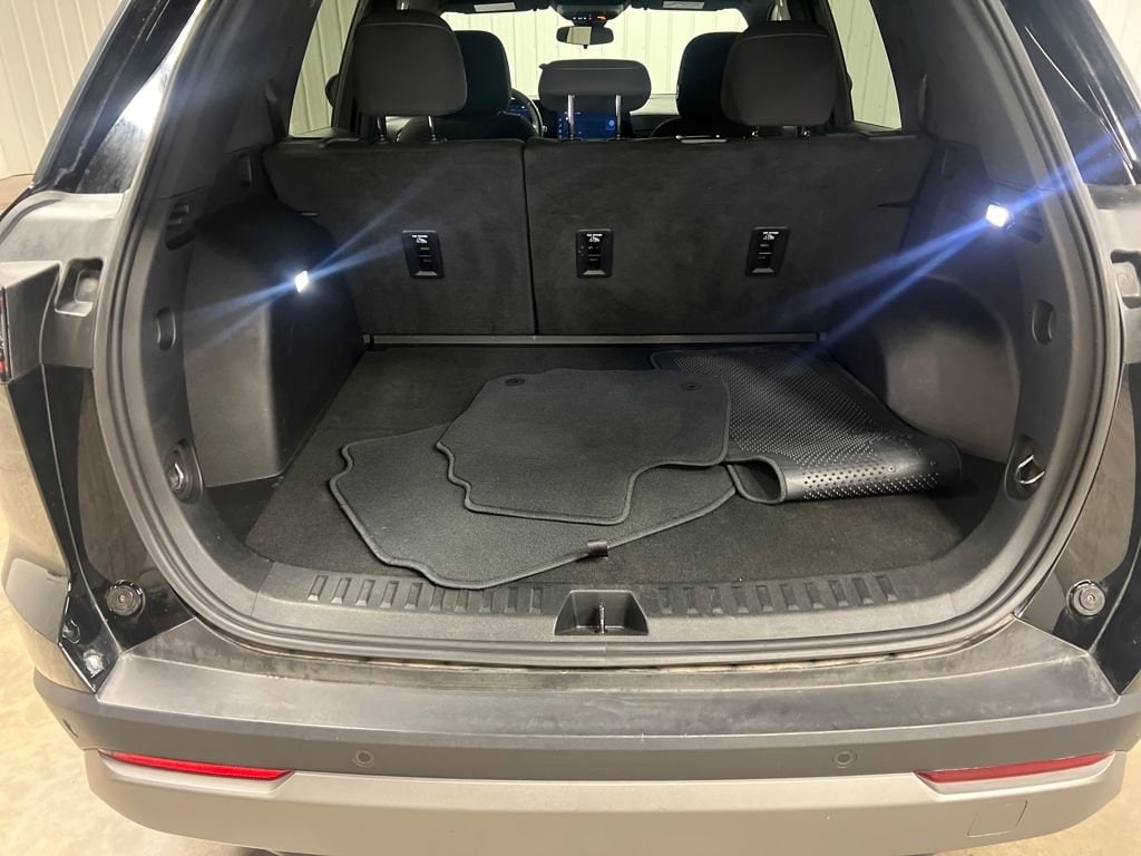 2025 Chevrolet Equinox LT - Photo 11