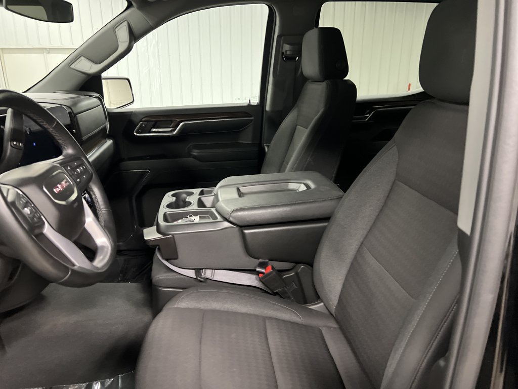 2024 GMC Sierra 1500 Elevation - Photo 13