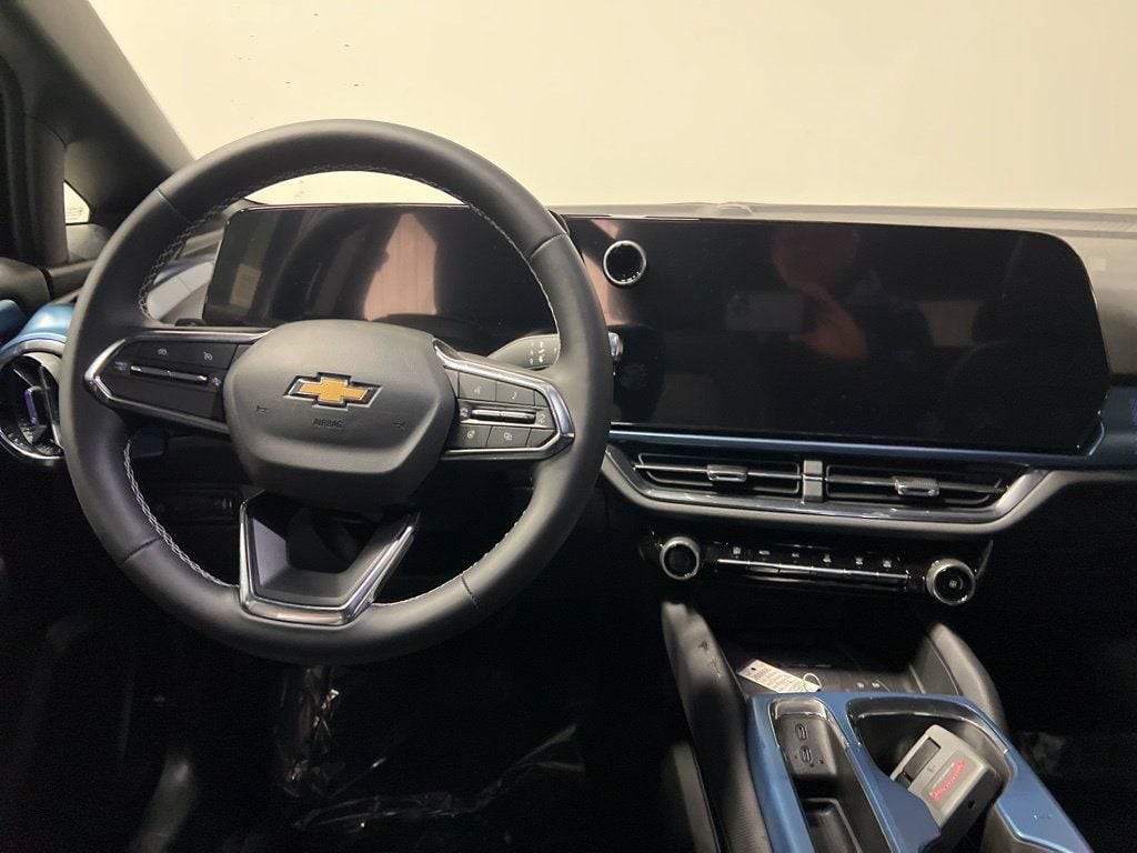 2026 Chevrolet Equinox EV 2LT - Photo 12