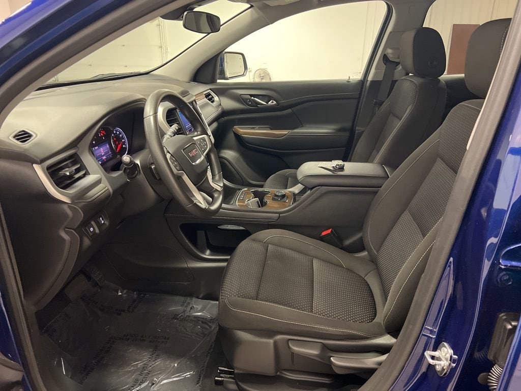 2023 GMC Acadia SLE - Photo 8