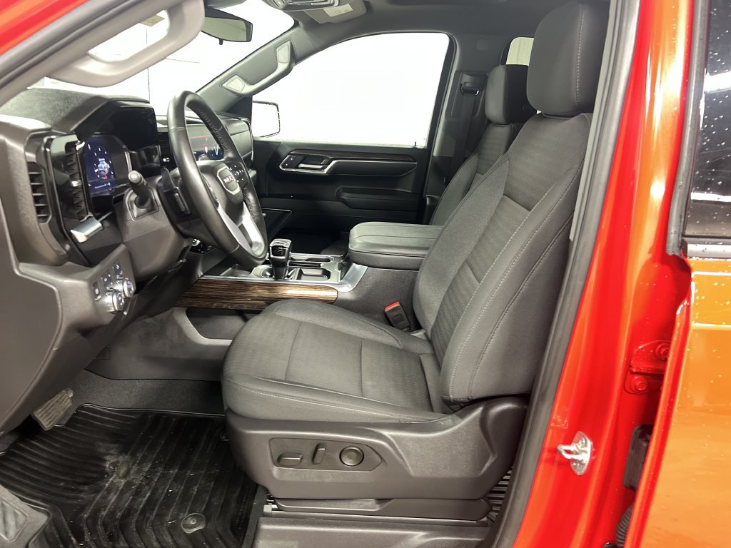 2025 GMC Sierra 1500 Elevation - Photo 13