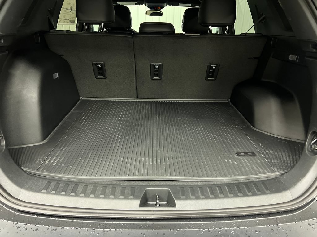 2027 Chevrolet Equinox LT - Photo 21