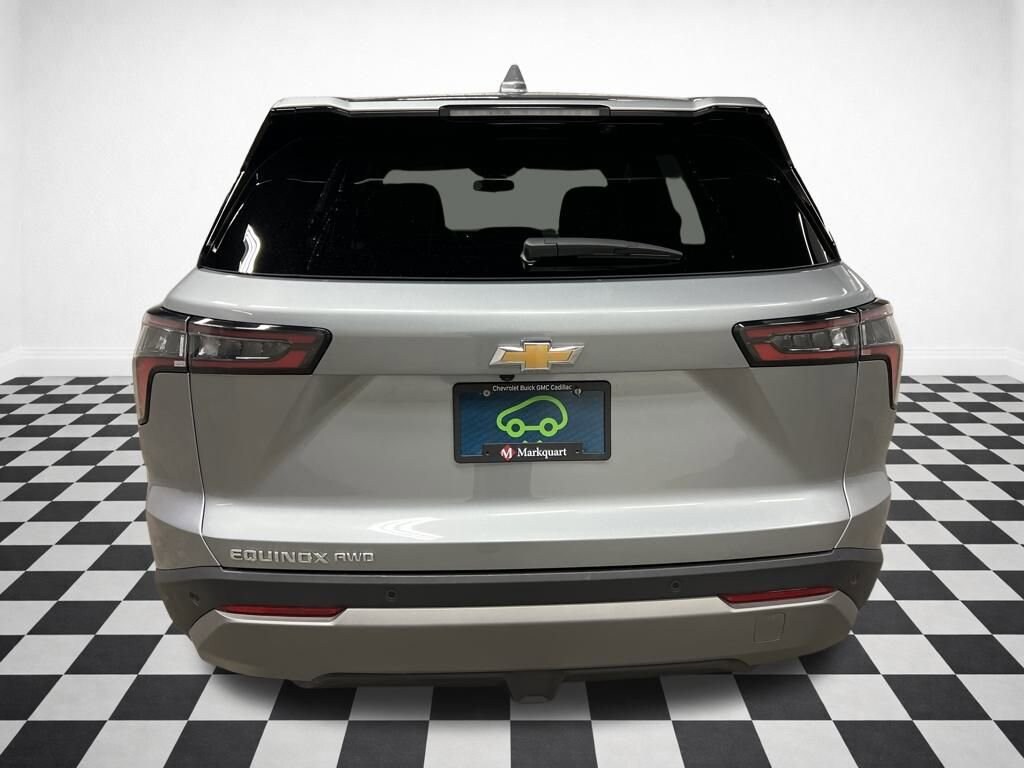 2025 Chevrolet Equinox LT - Photo 8