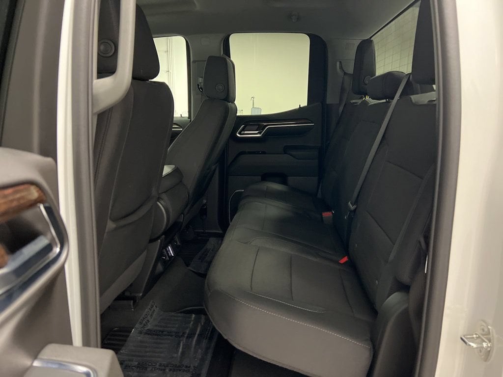 2024 GMC Sierra 1500 Elevation - Photo 11