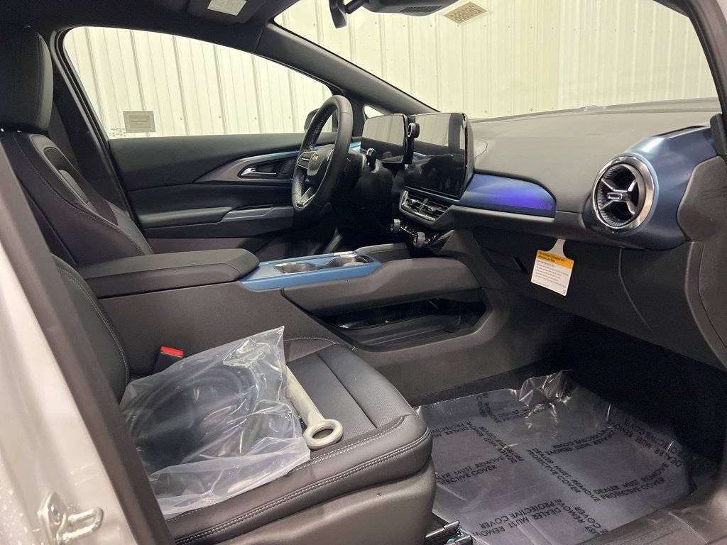 2026 Chevrolet Equinox EV 2LT - Photo 6