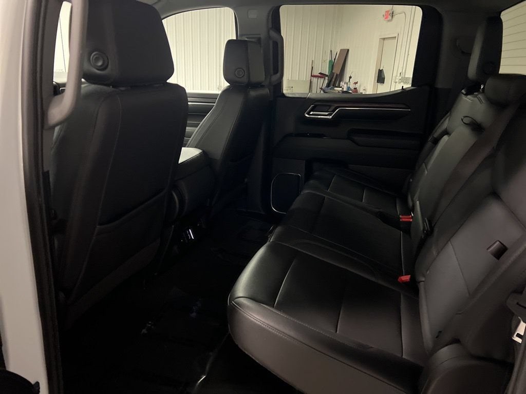 2024 GMC Sierra 1500 SLT - Photo 12