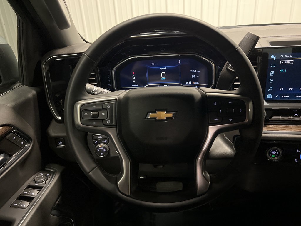 2024 Chevrolet Silverado 1500 LT - Photo 14