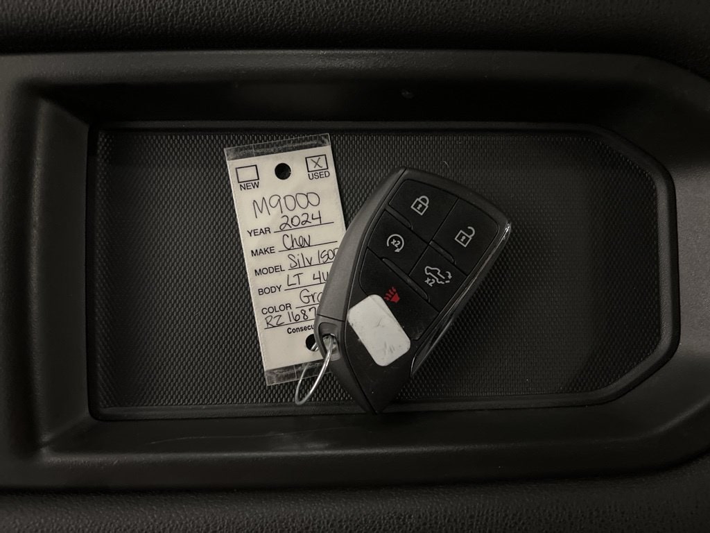 2024 Chevrolet Silverado 1500 LT - Photo 21