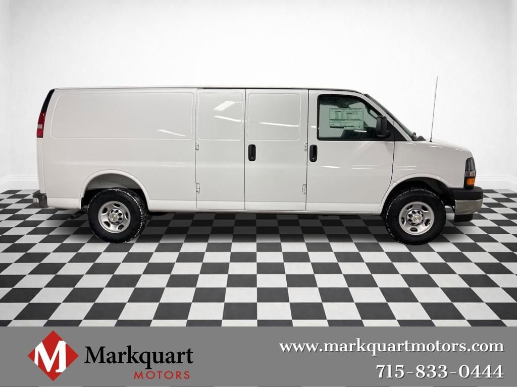 2025 Chevrolet Express 3500 Extended Work Van's photo