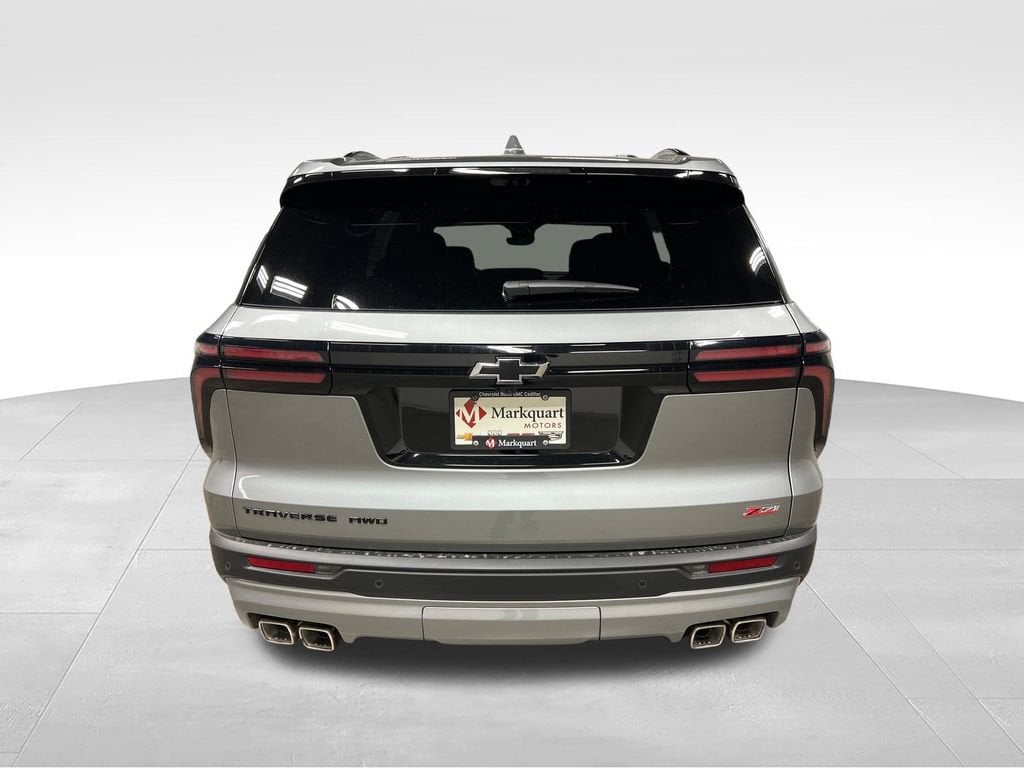 2027 Chevrolet Traverse Z71 - Photo 7