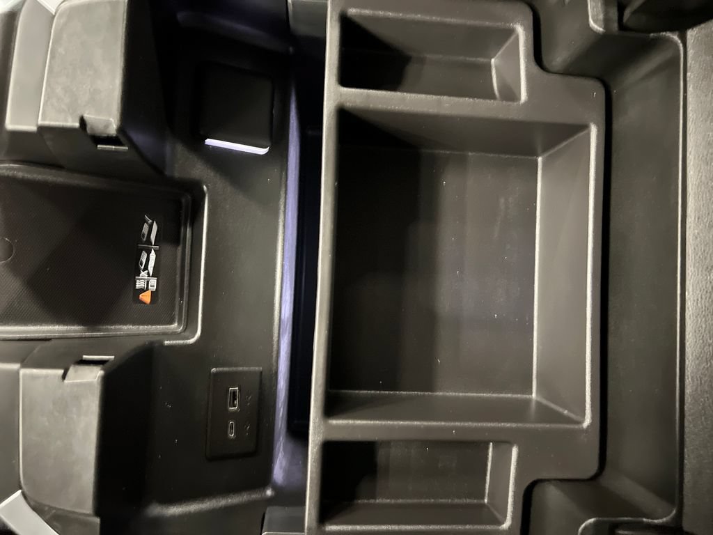 2024 GMC Sierra 1500 SLT - Photo 26
