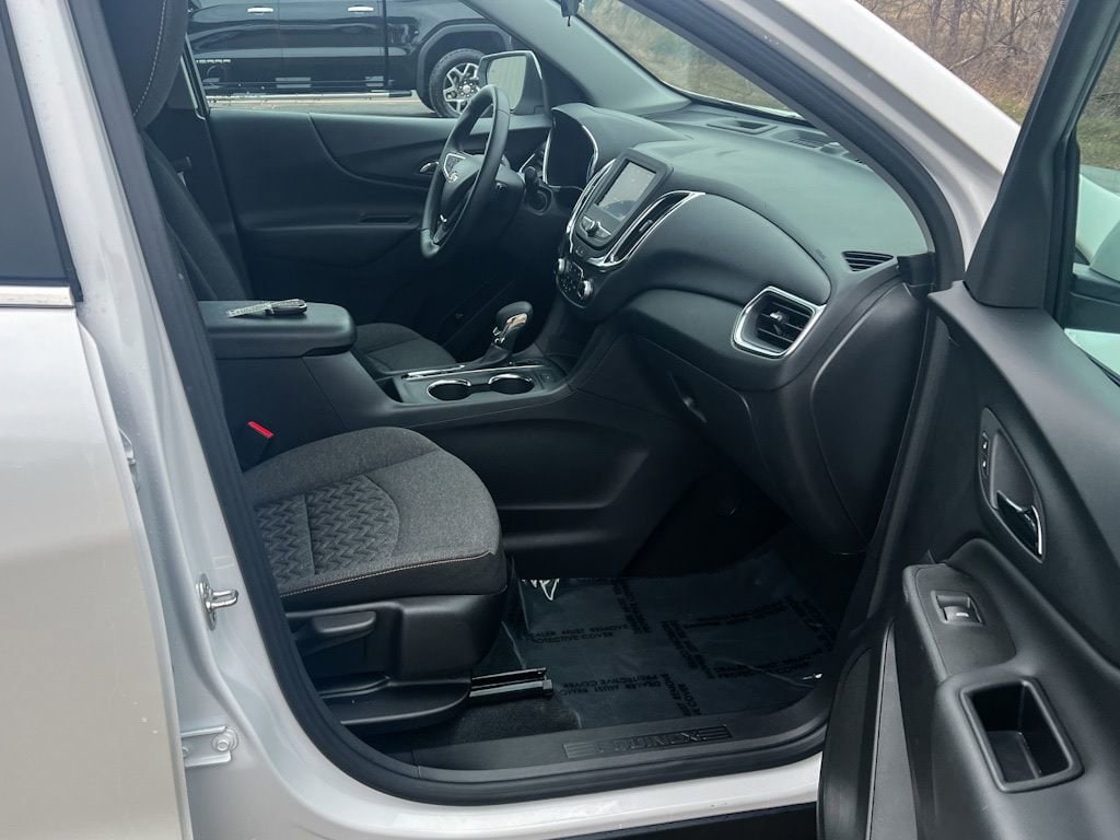 2024 Chevrolet Equinox LT - Photo 10