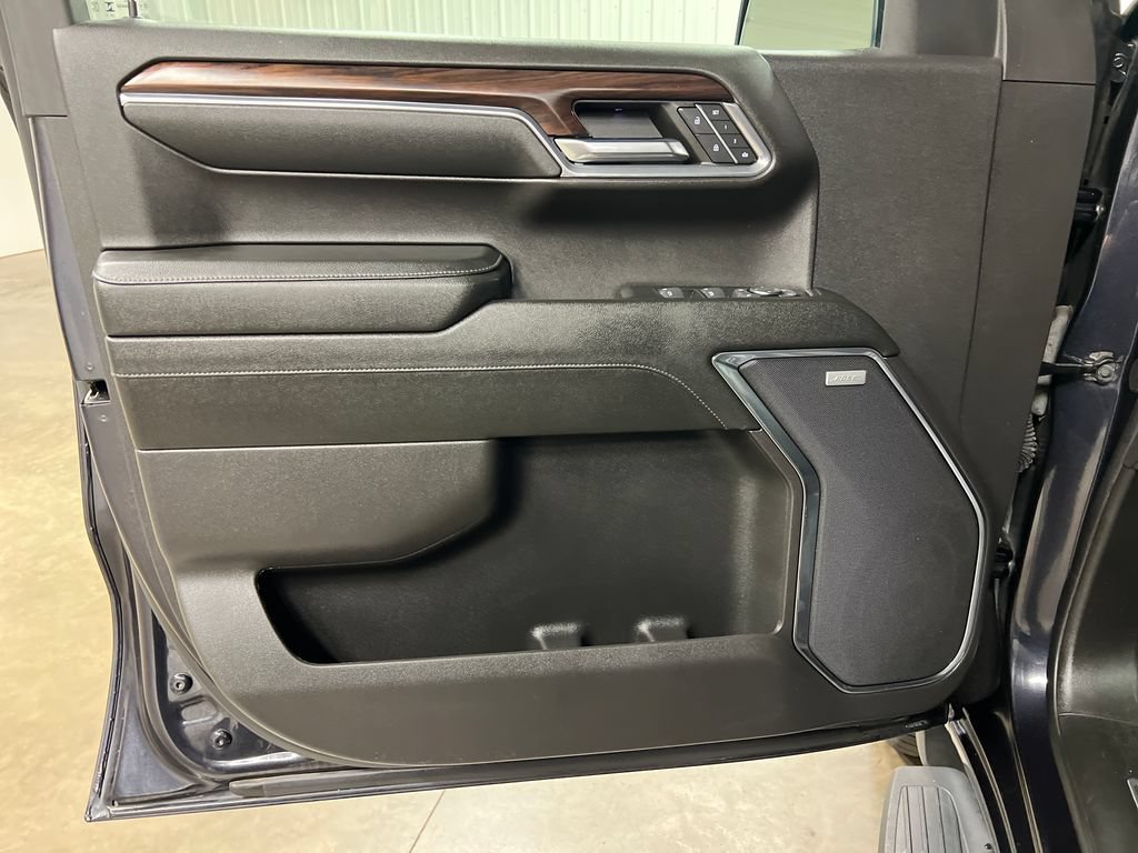 2024 GMC Sierra 1500 SLT - Photo 16