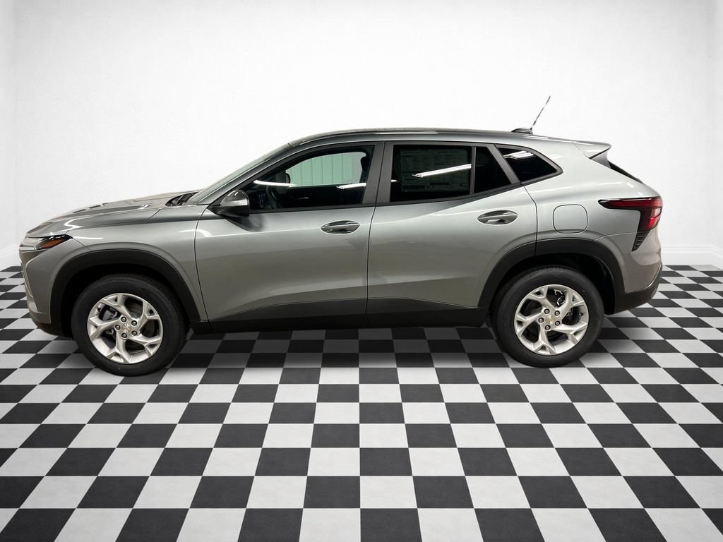 2026 Chevrolet Trax LS - Photo 5