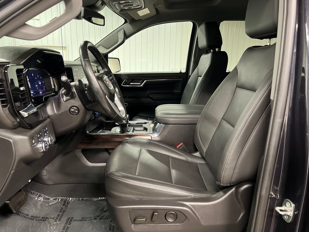 2024 GMC Sierra 1500 SLT - Photo 13