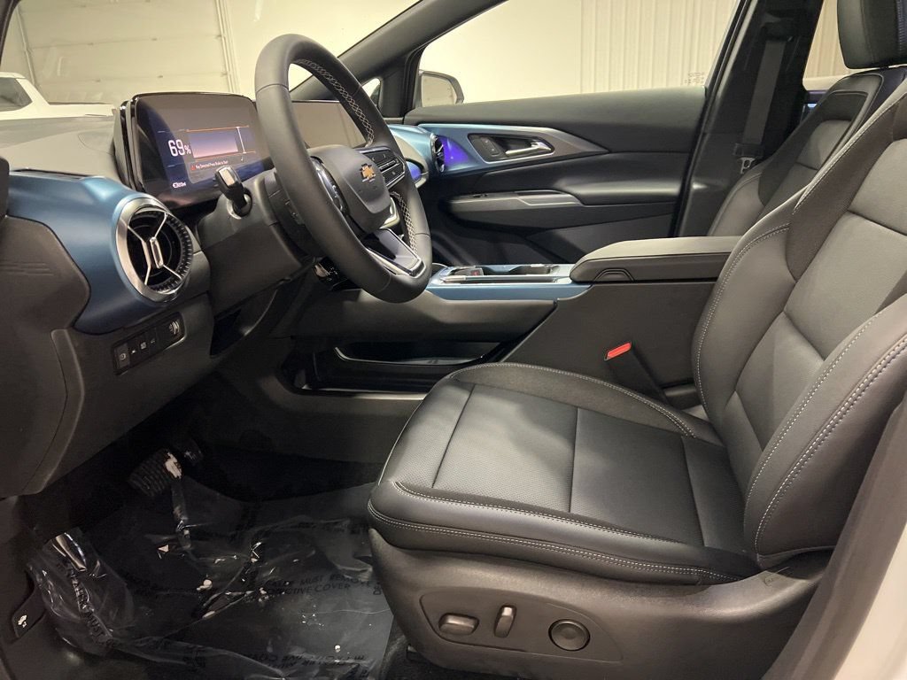 2026 Chevrolet Equinox EV 2LT - Photo 9