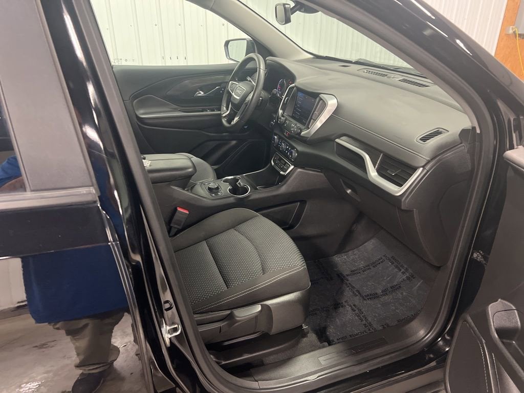 2023 GMC Terrain SLE - Photo 9